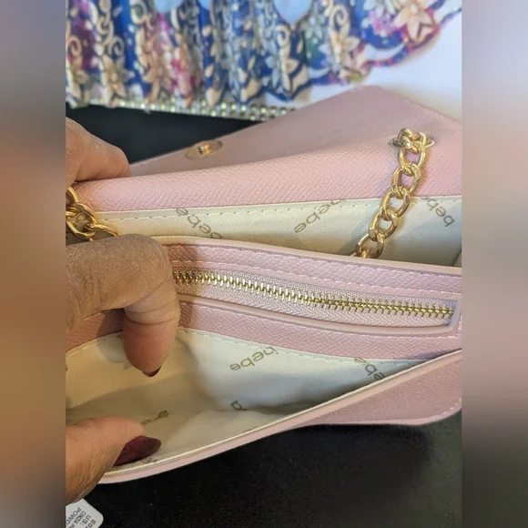BeBe NWT Blush Pink Dainty Crossbody Chain Strap Purse Bag - Picture 4 of 10